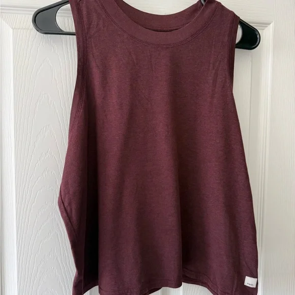 Vuori Women's Energy Tank - Picture 2 of 5